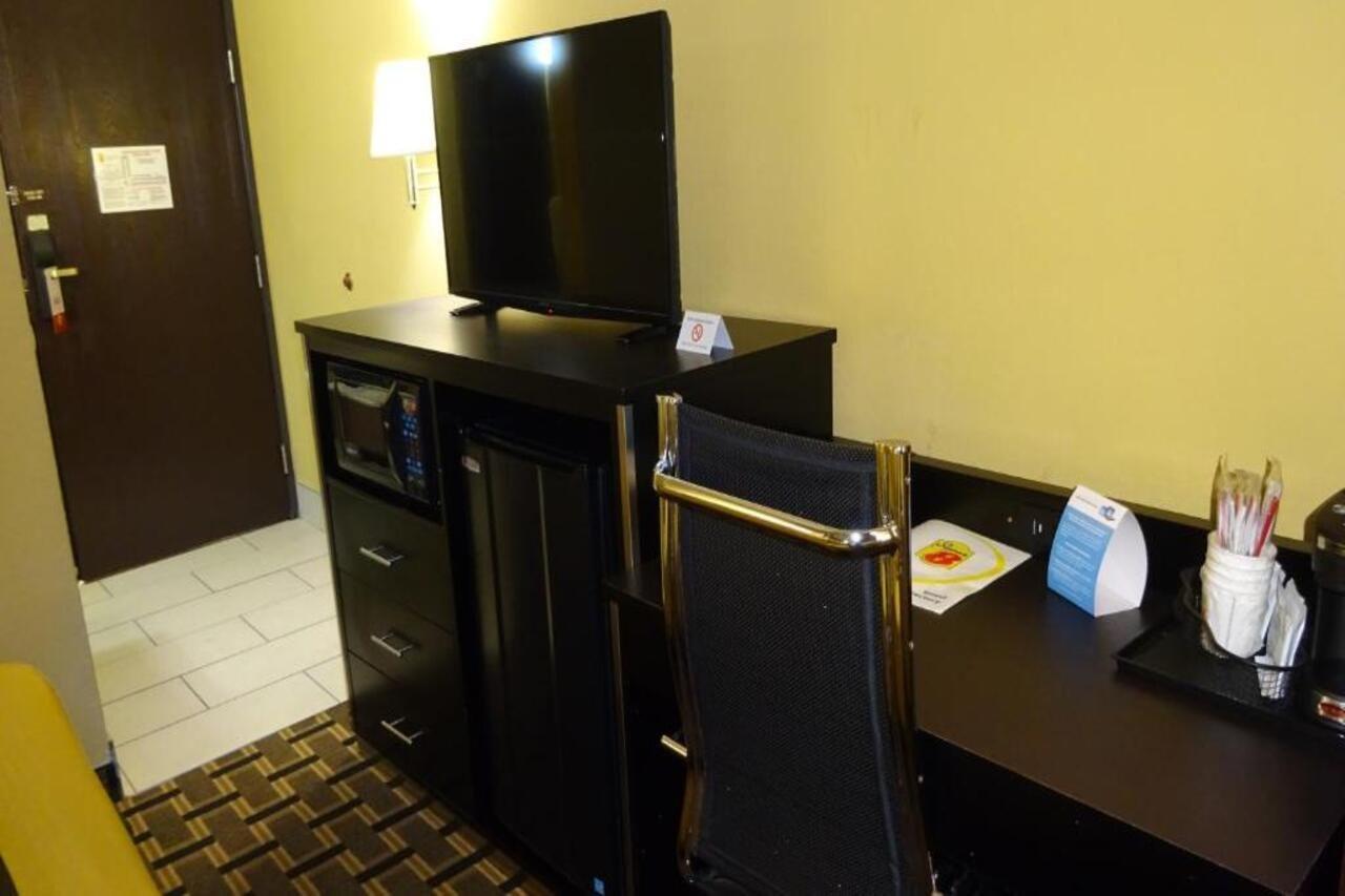 Super 8 By Wyndham Terre Haute Extérieur photo